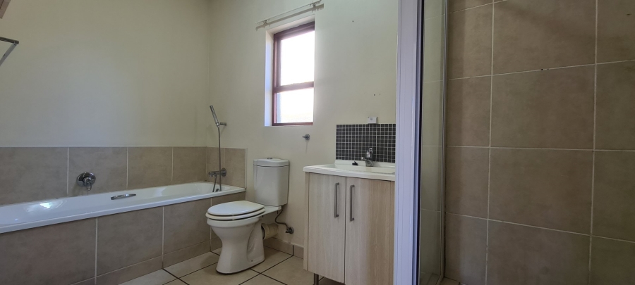 To Let 1 Bedroom Property for Rent in Broadacres Gauteng