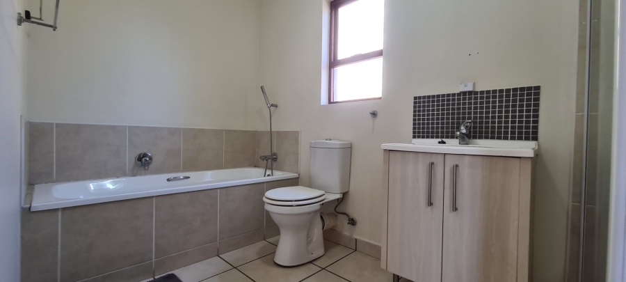 To Let 1 Bedroom Property for Rent in Broadacres Gauteng