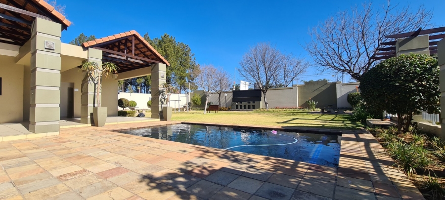 To Let 1 Bedroom Property for Rent in Broadacres Gauteng