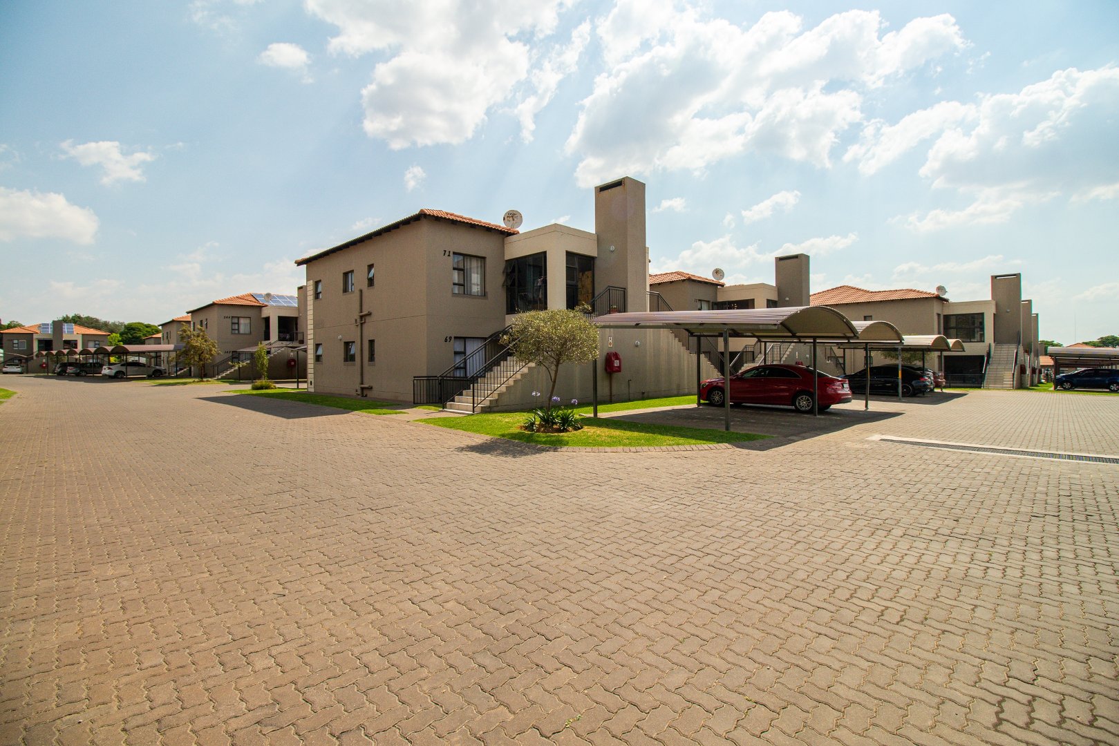 2 Bedroom Property for Sale in Goedeburg Gauteng
