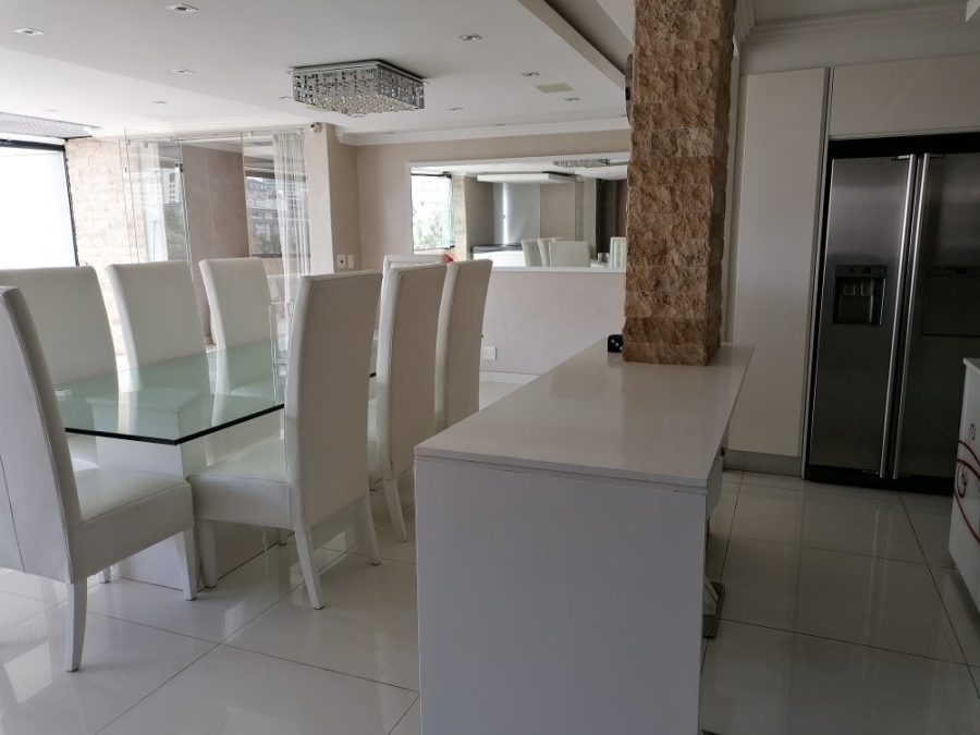 To Let 3 Bedroom Property for Rent in Sandown Gauteng