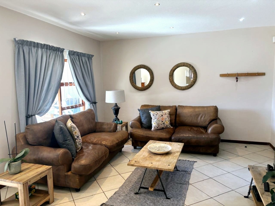 To Let 3 Bedroom Property for Rent in Raslouw Gauteng