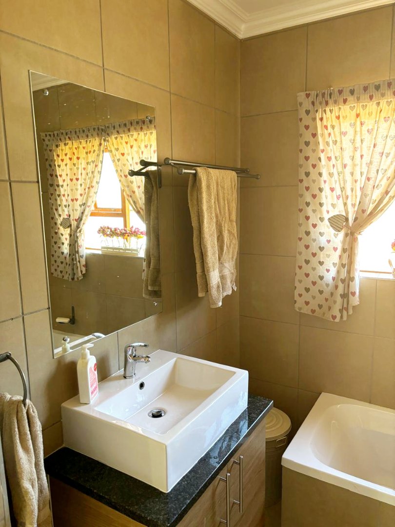To Let 3 Bedroom Property for Rent in Raslouw Gauteng
