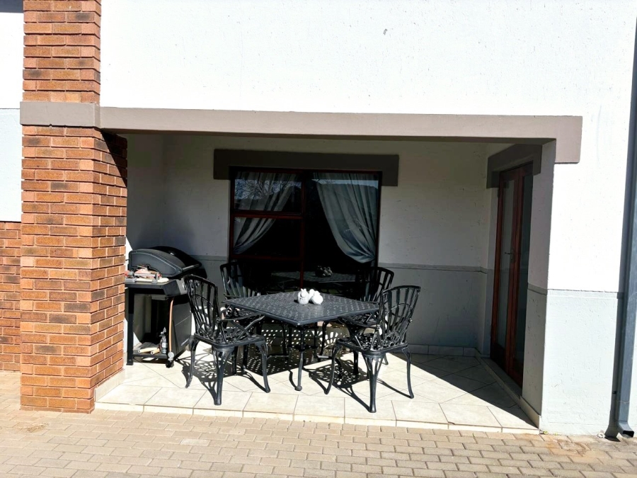 To Let 3 Bedroom Property for Rent in Raslouw Gauteng