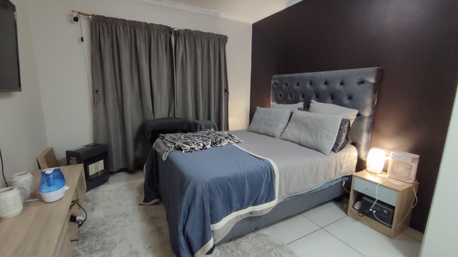 3 Bedroom Property for Sale in Scarlet Park Gauteng