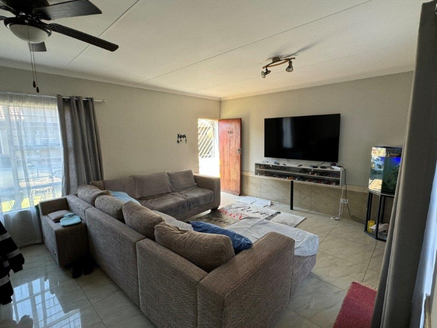 2 Bedroom Property for Sale in Pomona Gauteng