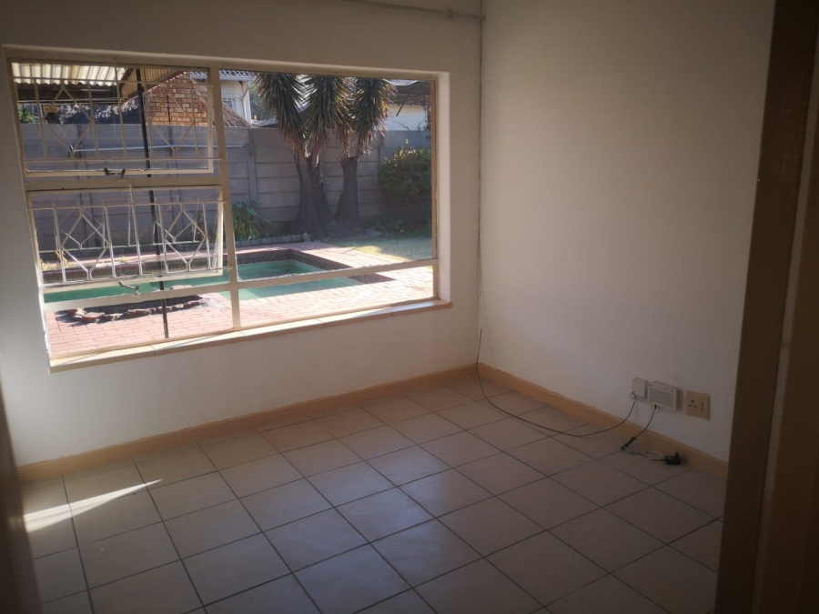 4 Bedroom Property for Sale in Symhurst Gauteng