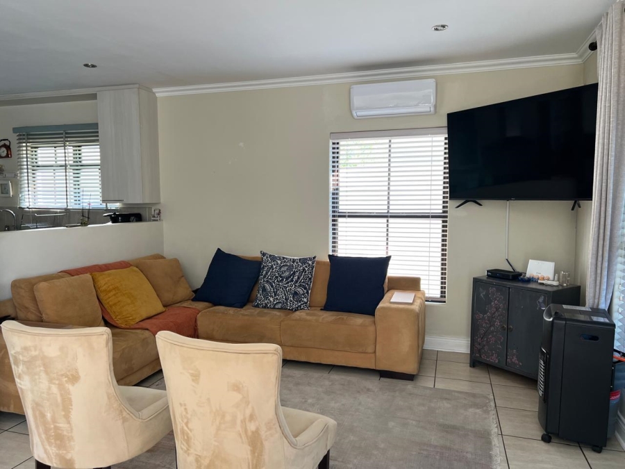 To Let 4 Bedroom Property for Rent in Morningside Gauteng