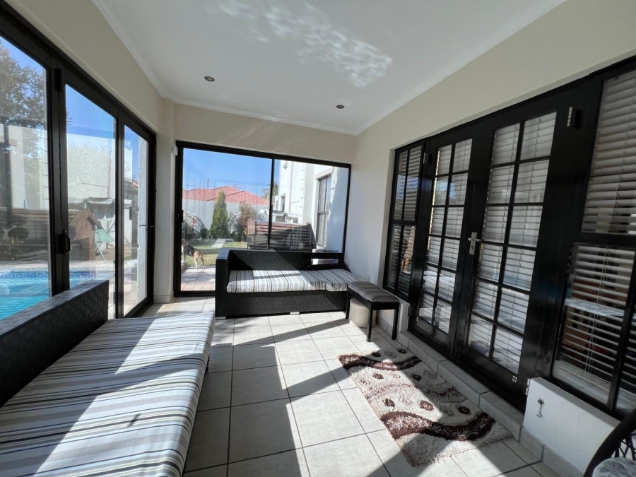 To Let 4 Bedroom Property for Rent in Morningside Gauteng