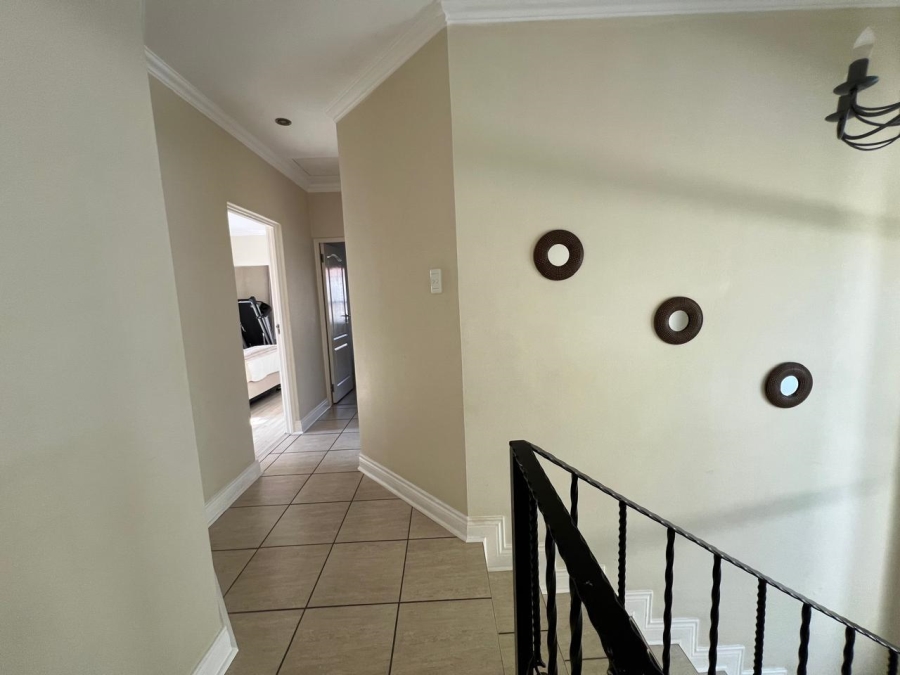 To Let 4 Bedroom Property for Rent in Morningside Gauteng