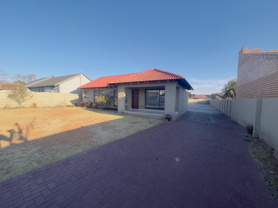 3 Bedroom Property for Sale in Leondale Gauteng