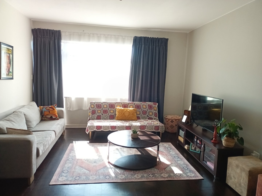 To Let 1 Bedroom Property for Rent in Illovo Gauteng