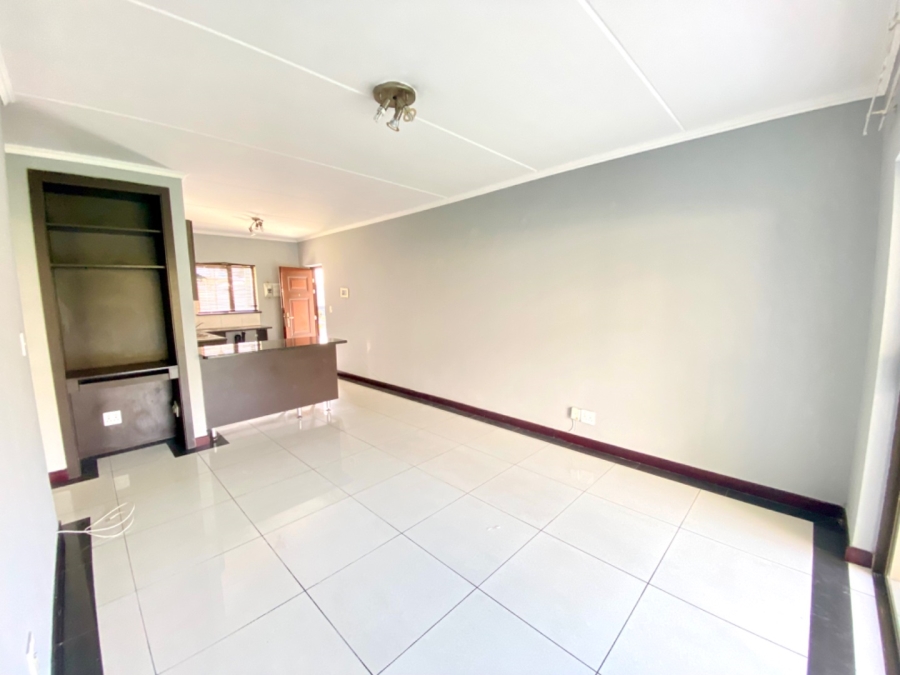 To Let 2 Bedroom Property for Rent in Noordwyk Gauteng