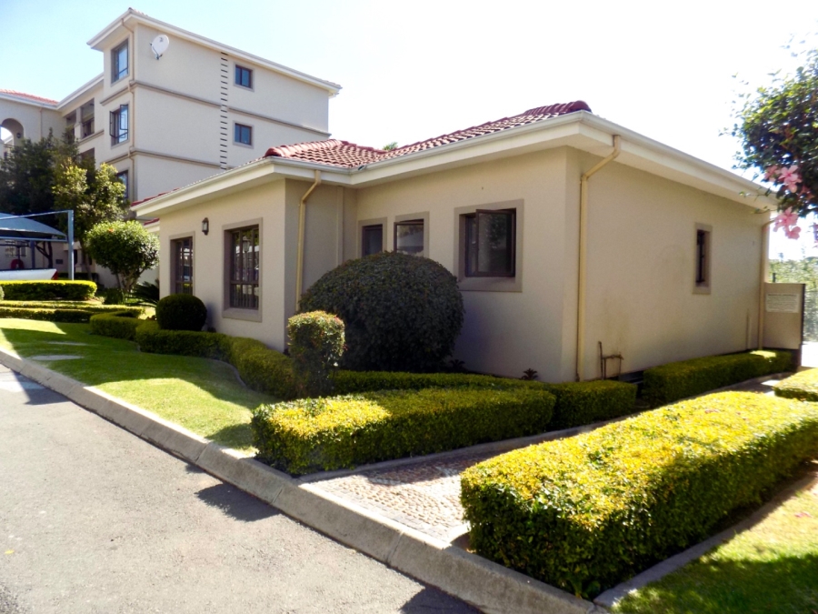 To Let 2 Bedroom Property for Rent in Noordwyk Gauteng