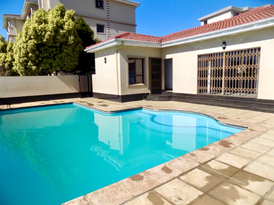 To Let 2 Bedroom Property for Rent in Noordwyk Gauteng