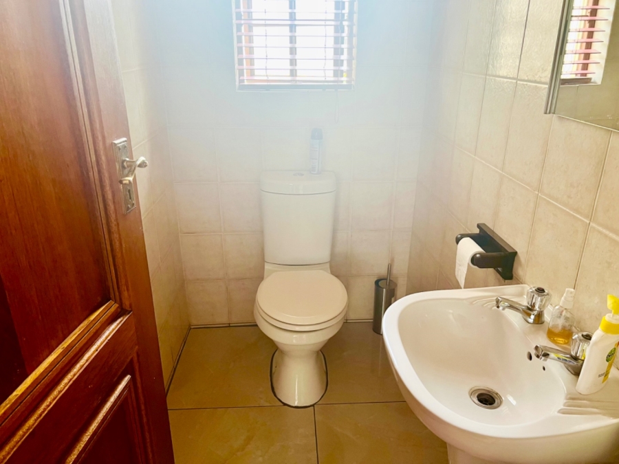 2 Bedroom Property for Sale in Halfway Gardens Gauteng