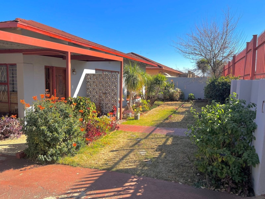 4 Bedroom Property for Sale in Crosby Gauteng