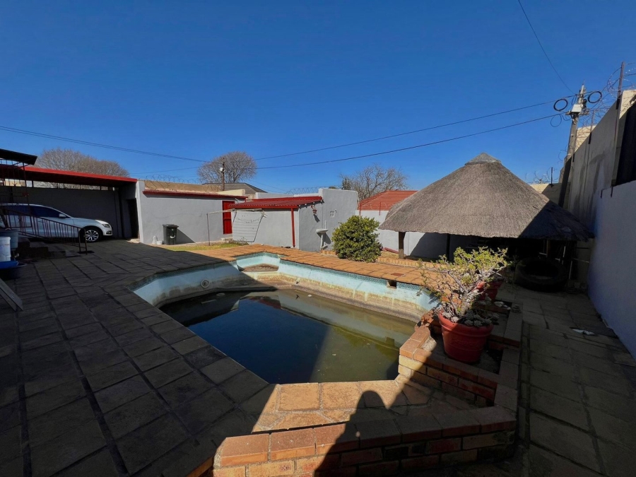 4 Bedroom Property for Sale in Crosby Gauteng