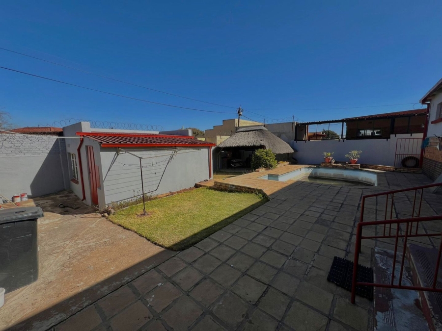 4 Bedroom Property for Sale in Crosby Gauteng