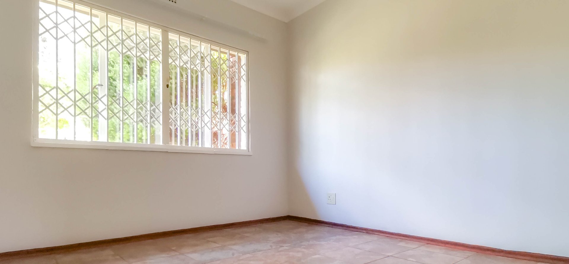 To Let 4 Bedroom Property for Rent in Roodekrans Gauteng