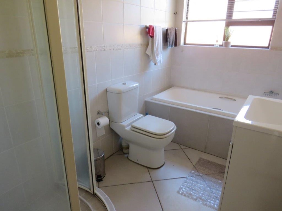 3 Bedroom Property for Sale in New Market Park Gauteng