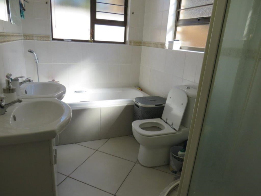 3 Bedroom Property for Sale in New Market Park Gauteng