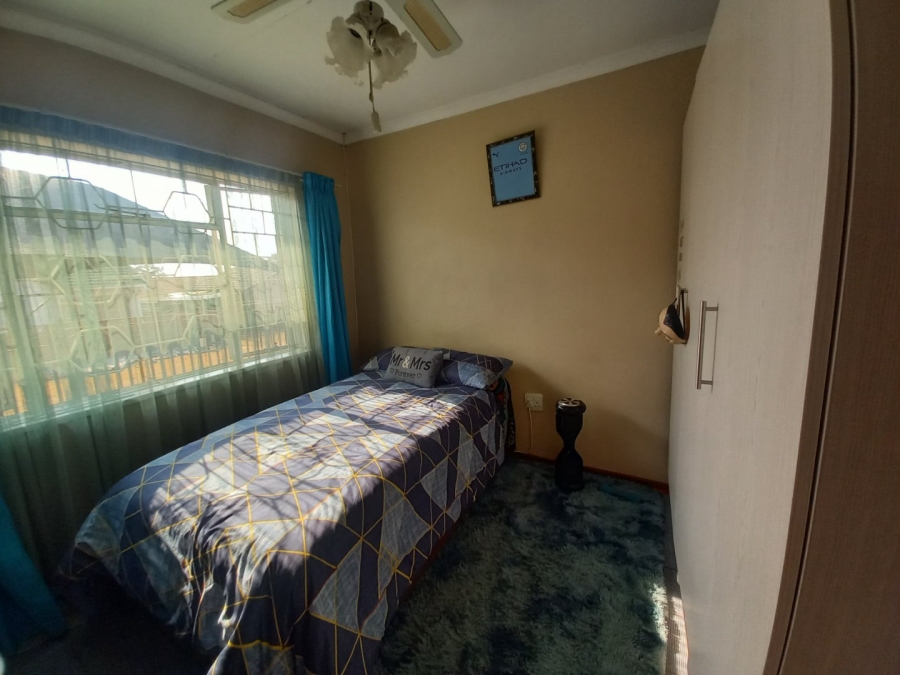 3 Bedroom Property for Sale in Alrapark Gauteng