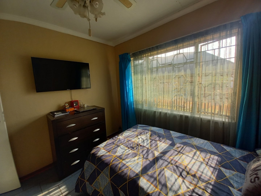 3 Bedroom Property for Sale in Alrapark Gauteng