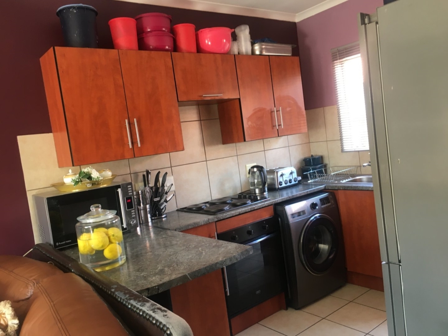 2 Bedroom Property for Sale in The Orchards Gauteng