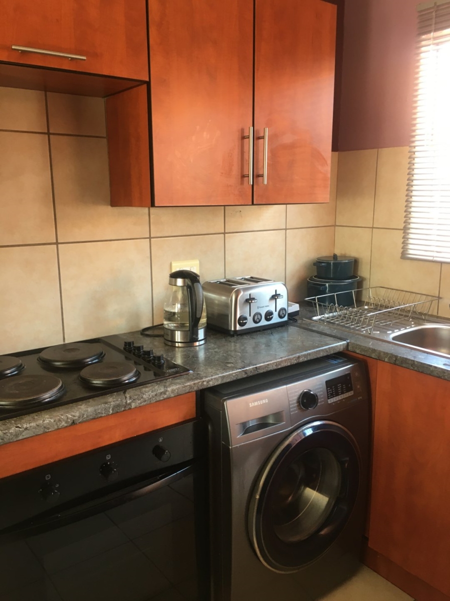 2 Bedroom Property for Sale in The Orchards Gauteng