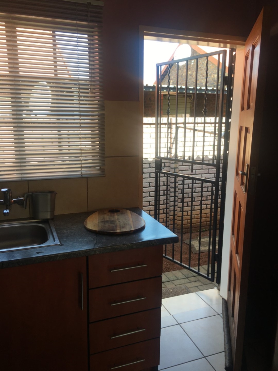 2 Bedroom Property for Sale in The Orchards Gauteng