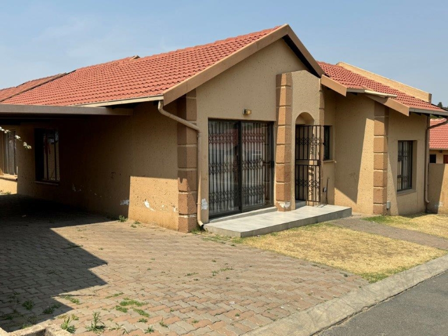 3 Bedroom Property for Sale in Birchleigh North Gauteng