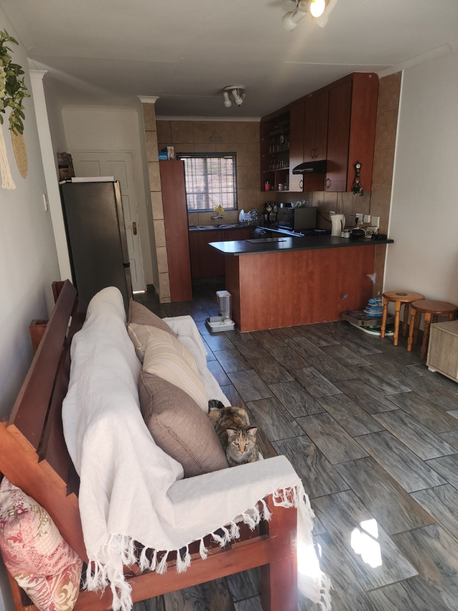 2 Bedroom Property for Sale in Wierda Crest Estate Gauteng