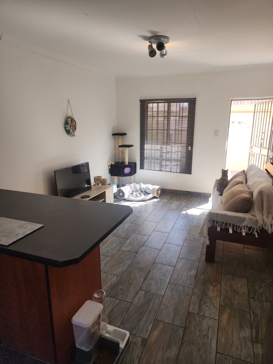 2 Bedroom Property for Sale in Wierda Crest Estate Gauteng