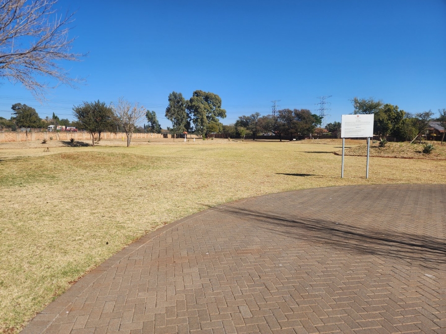 2 Bedroom Property for Sale in Wierda Crest Estate Gauteng