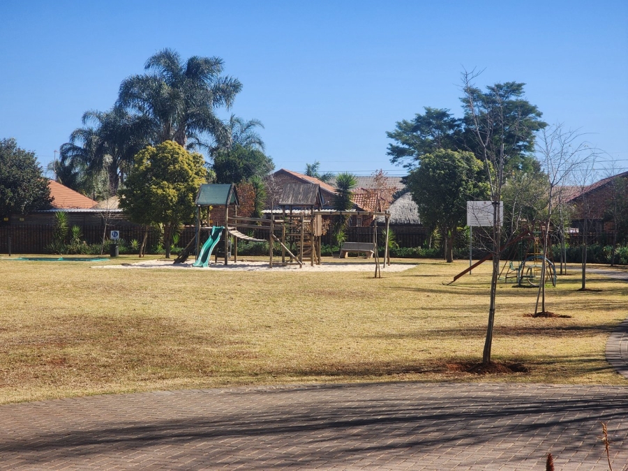 2 Bedroom Property for Sale in Wierda Crest Estate Gauteng