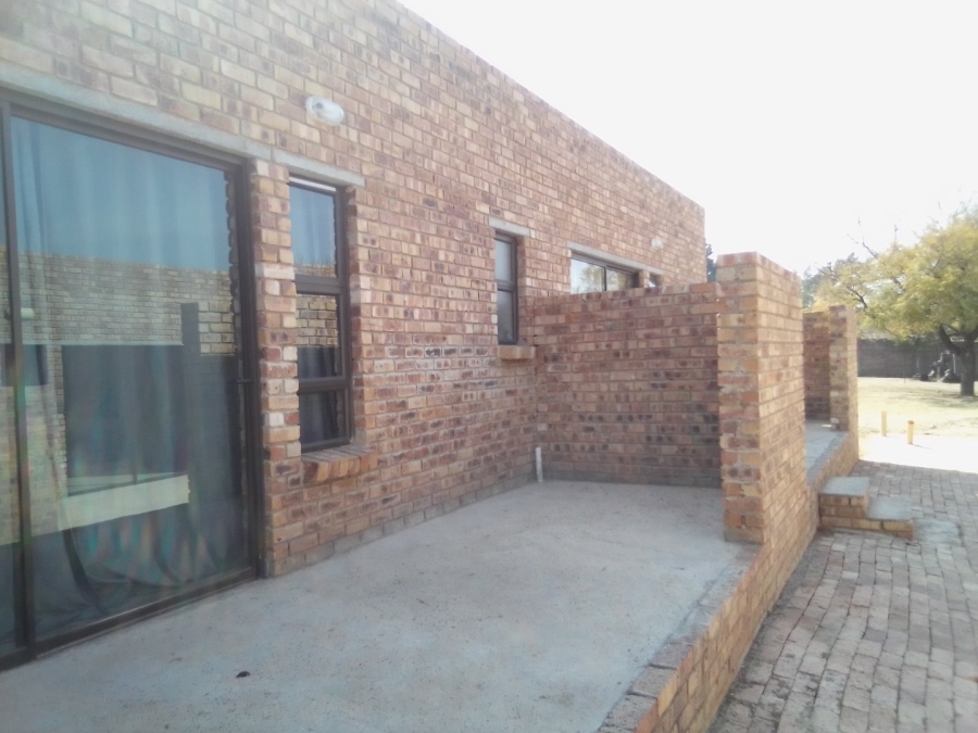 To Let 1 Bedroom Property for Rent in President Park Gauteng