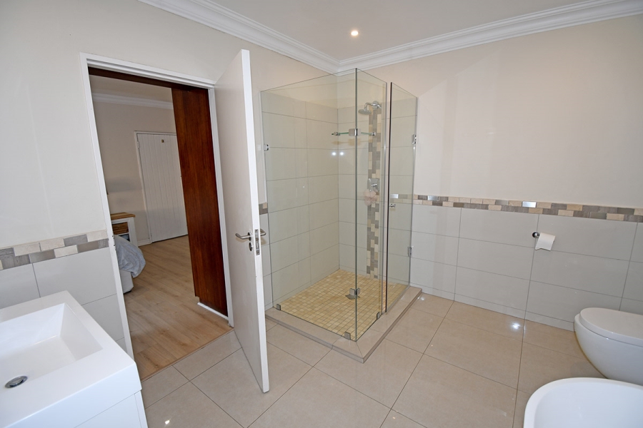 5 Bedroom Property for Sale in Bryanston Gauteng