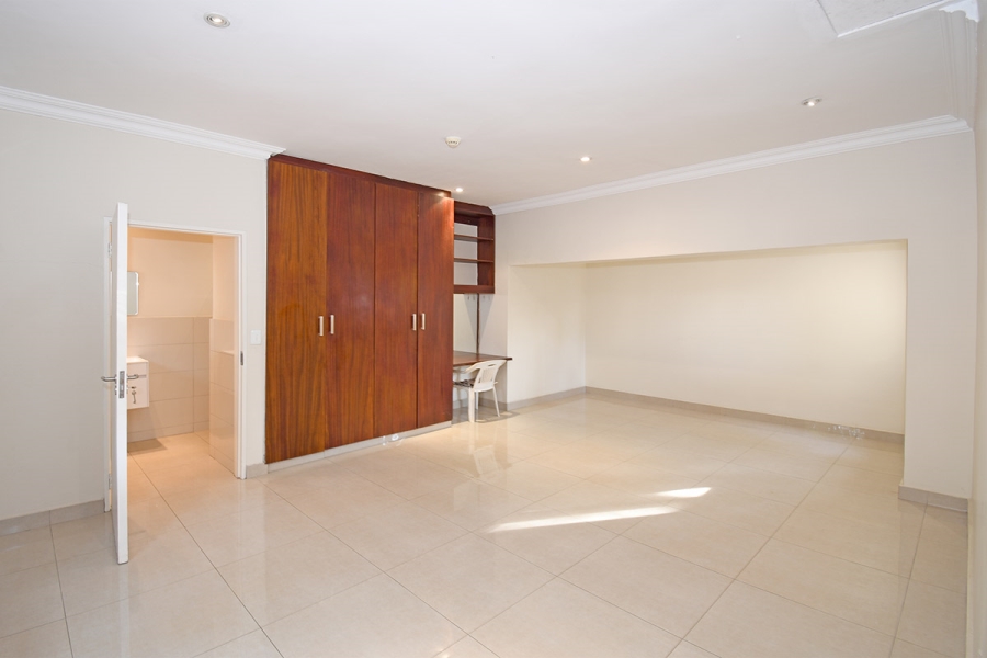 5 Bedroom Property for Sale in Bryanston Gauteng