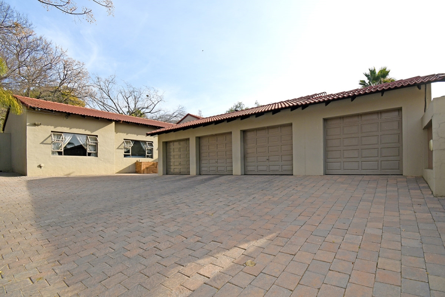 5 Bedroom Property for Sale in Bryanston Gauteng