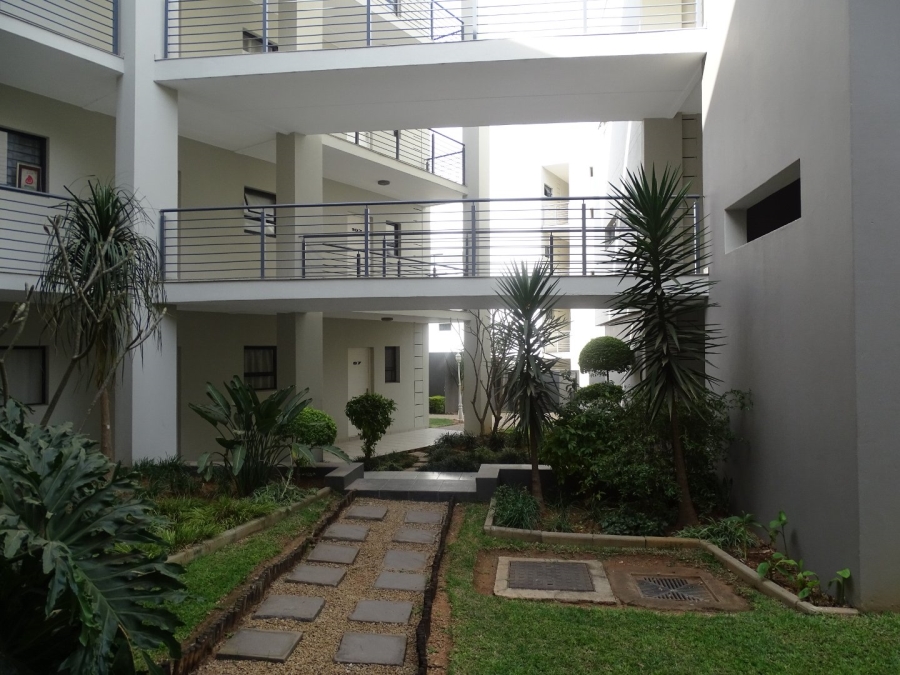 To Let 2 Bedroom Property for Rent in North Riding Gauteng