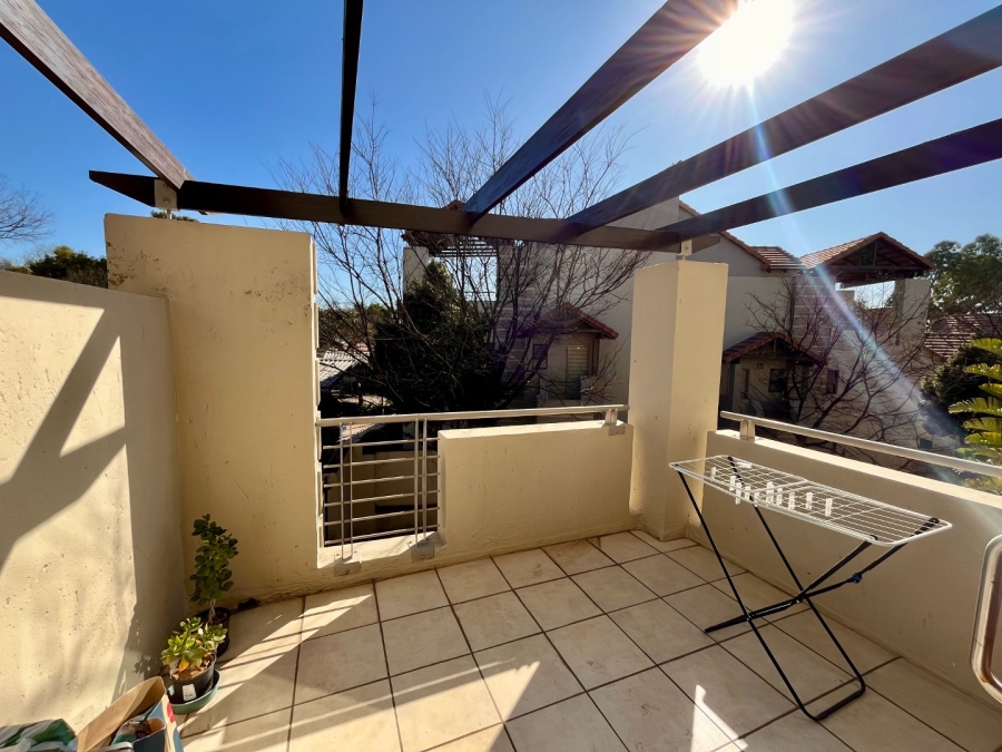 To Let 1 Bedroom Property for Rent in Fourways Gauteng