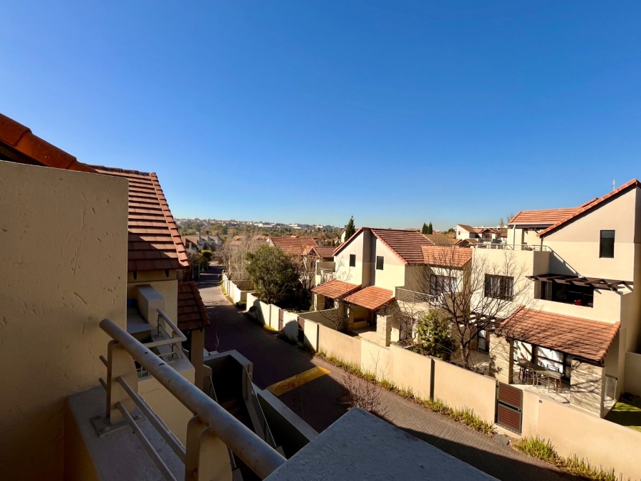 To Let 1 Bedroom Property for Rent in Fourways Gauteng