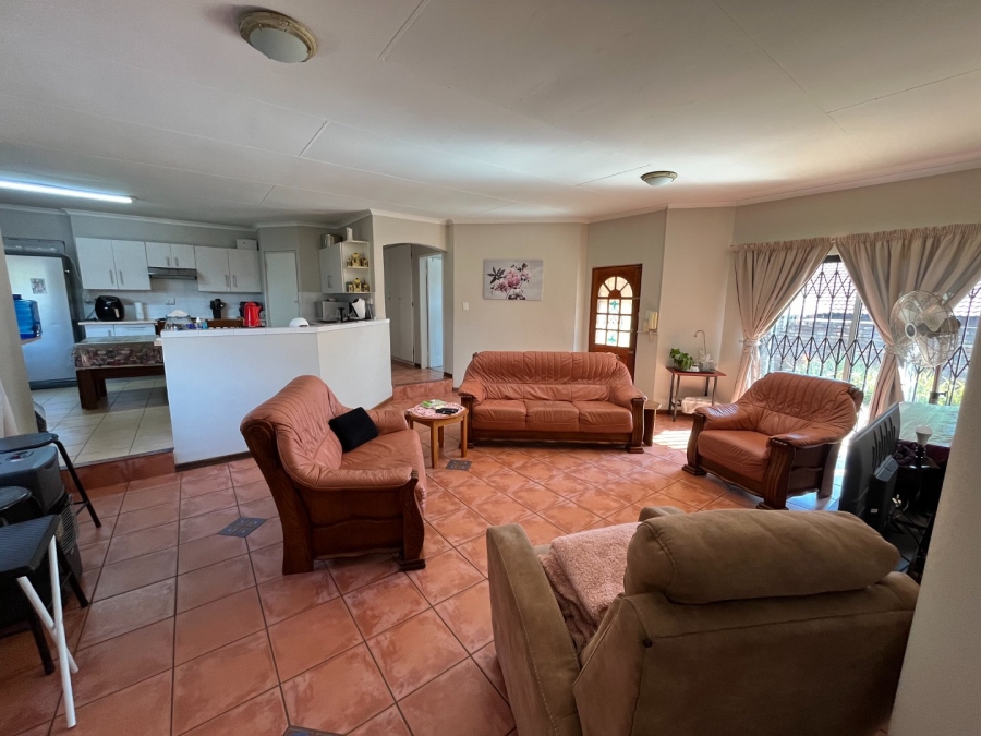 3 Bedroom Property for Sale in Garsfontein Gauteng