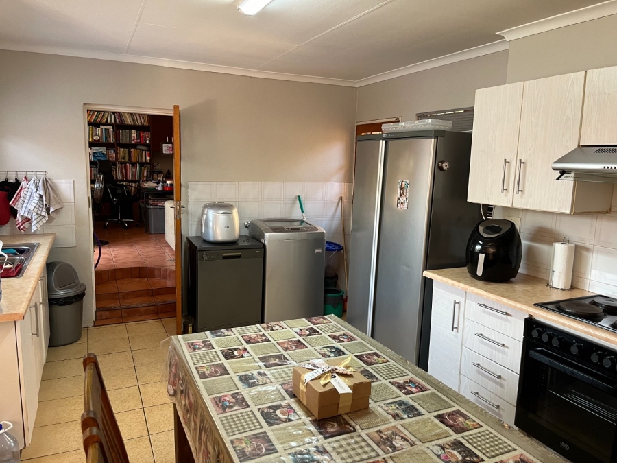 3 Bedroom Property for Sale in Garsfontein Gauteng