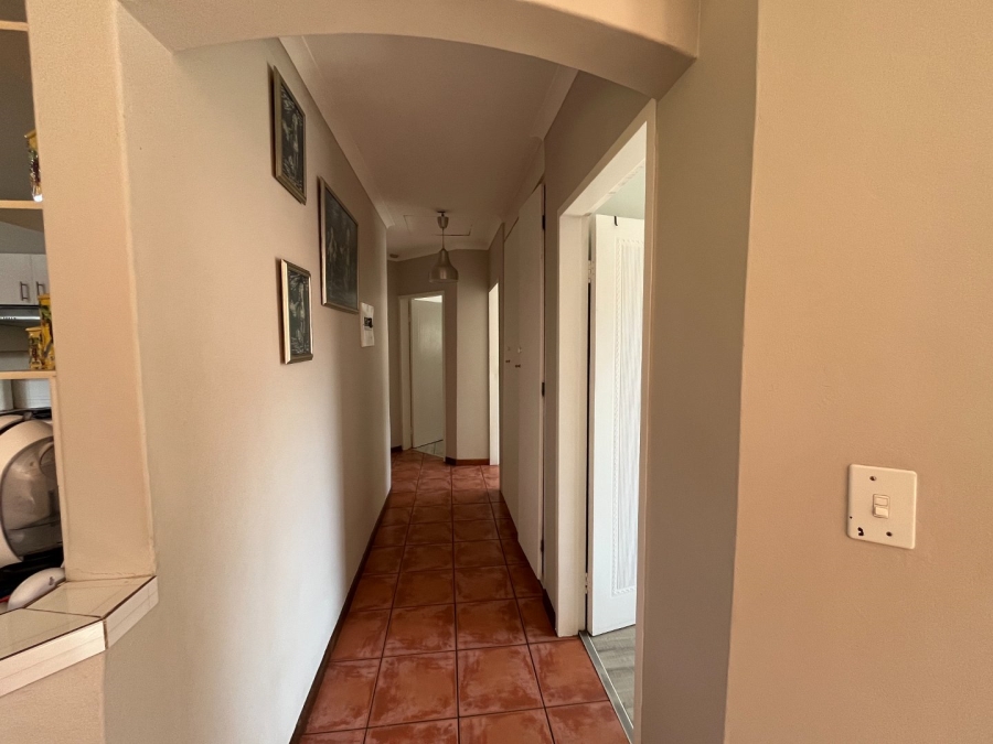 3 Bedroom Property for Sale in Garsfontein Gauteng