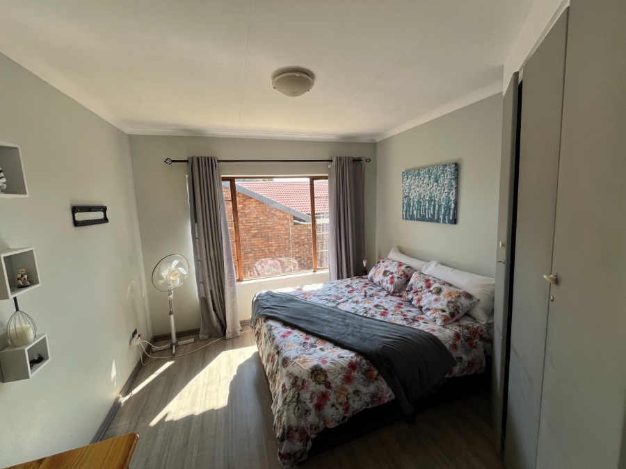 3 Bedroom Property for Sale in Garsfontein Gauteng