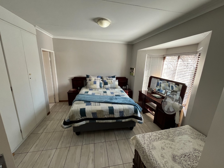 3 Bedroom Property for Sale in Garsfontein Gauteng