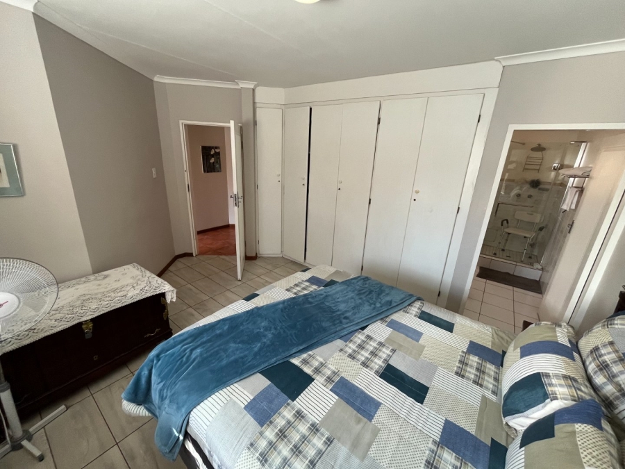 3 Bedroom Property for Sale in Garsfontein Gauteng