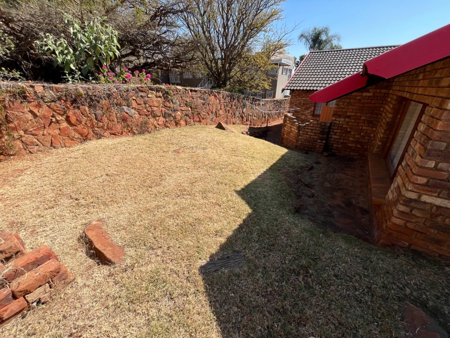 3 Bedroom Property for Sale in Garsfontein Gauteng